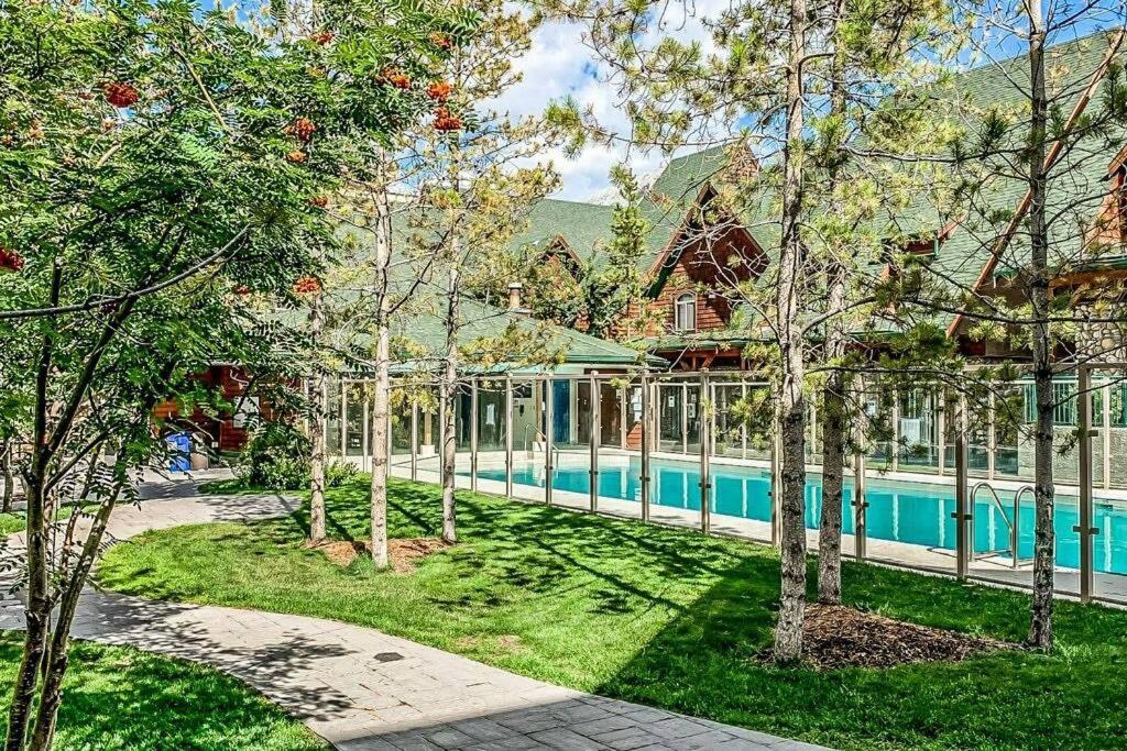 Mystic Getaway Apartment Canmore Luaran gambar