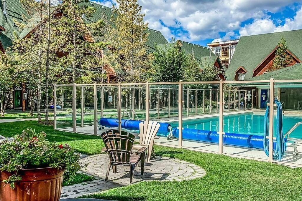 Mystic Getaway Apartment Canmore Luaran gambar
