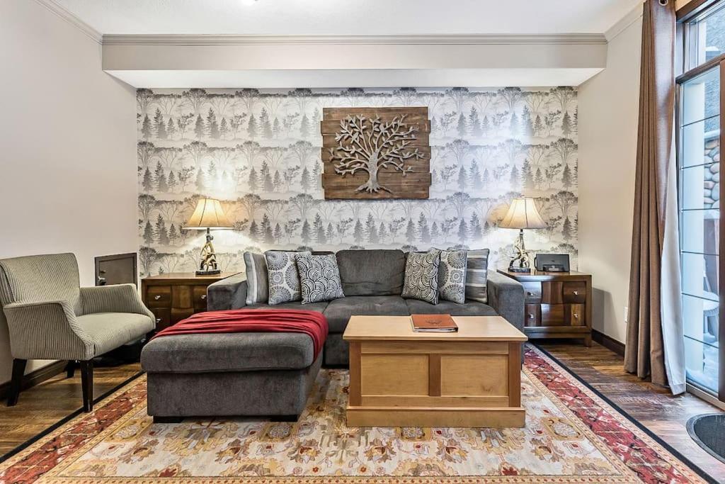 Mystic Getaway Apartment Canmore Luaran gambar