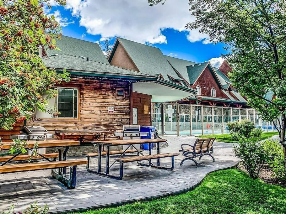 Mystic Getaway Apartment Canmore Luaran gambar